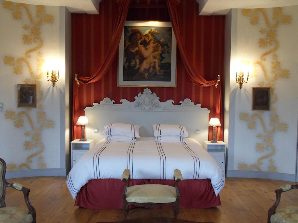 Bed and Breakfast Chateau De Clermont-Saves Л'Иль-Журден Номер фото